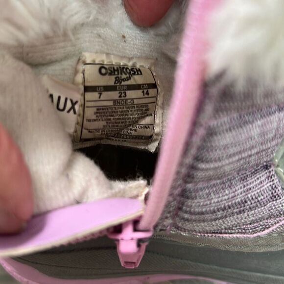 OshKosh B’Gosh purple snow boots size 7 - Picture 9 of 14